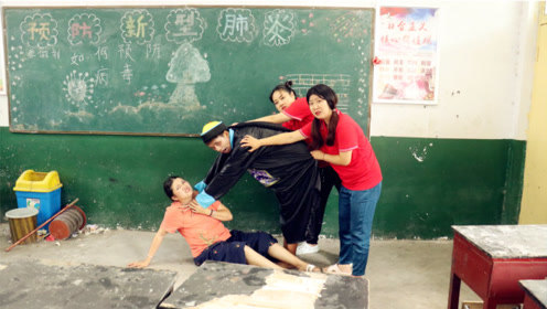 僵尸3：妈妈和僵尸打了起来，燕子该怎么去救妈