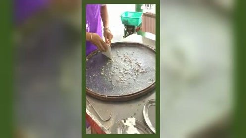 大姐每天刮一刮，每月收入竟轻松过万，果然手