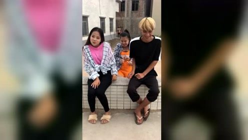 恶搞：美女也太坑了吧！