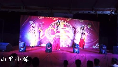 广西农村酒席花几千元请的美女跳舞，这跳的啥