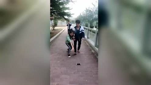 每日一笑：小心别人钩鱼结局亮了！