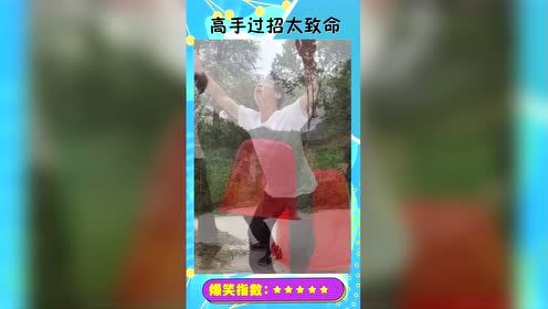 兄弟俩人恶搞花样太多，这样下去还能干活吗？