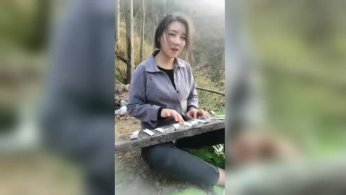 美女恶搞神曲好嗨呦，真是太有意思了！