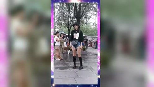 街拍：个性张扬的时代，你最喜欢哪一款