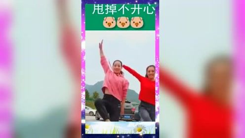 被身后的塔抢了风头