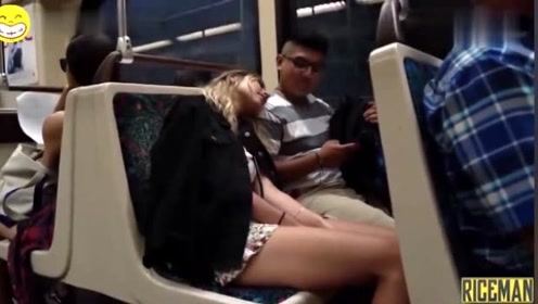 沙雕恶搞：漂亮美女地铁上搭在陌生人肩膀睡觉