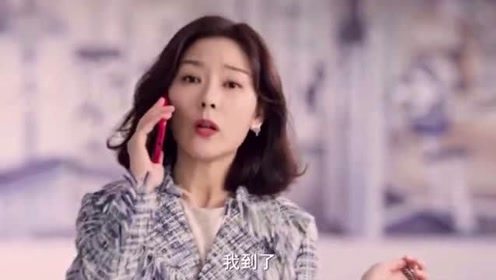 美女在停车场恶搞，没想到认错了车，闺蜜的做