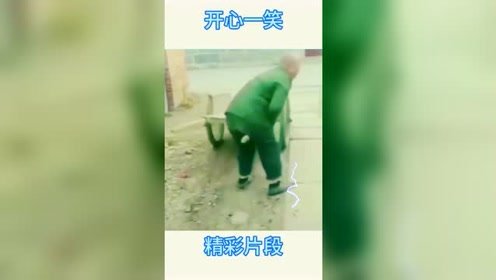 各种搞笑场面合集。让你轻松一笑