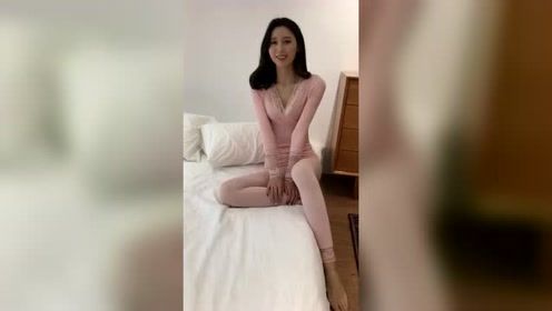 美女这个身材这么好，娶到你的应该很幸福吧