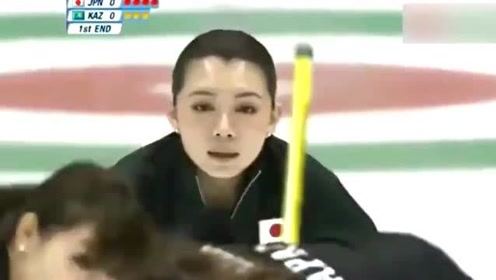 日本冰壶美女赛场难以控制笑场，竟是出现如此