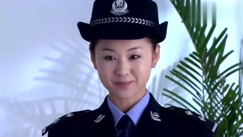 影视：女友穿上一身警服，男友眼睛都亮了，农