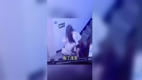 爆笑 恶搞 视频监控下的搞笑一幕