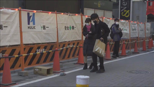 日本恶搞：街头忽然窜出大老鼠，情侣吓坏了，