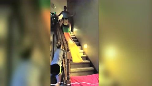 国外搞笑视频合集，第一位女子直接从楼梯上飞