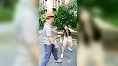 小伙子追求美女，接下来的一幕，搞笑了