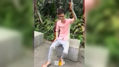 搞笑段子：屌丝成功约美女看电影