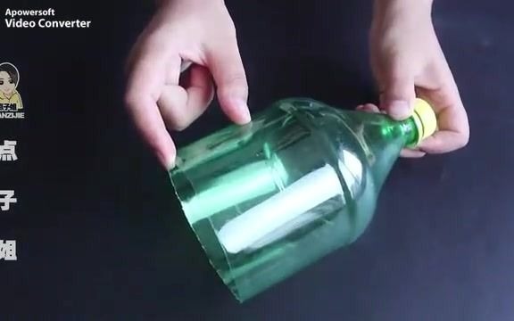 大塑料瓶改造浇花神器