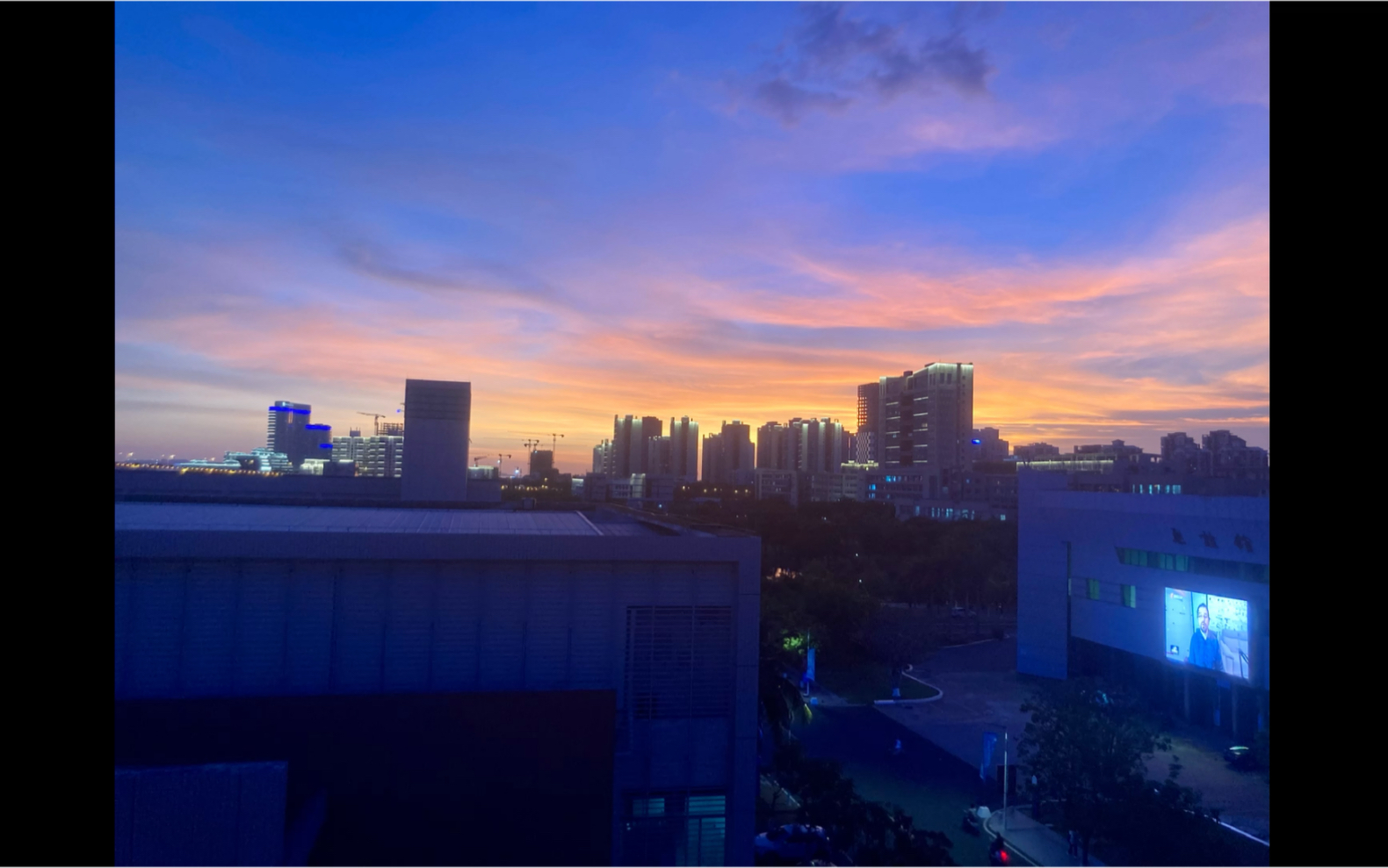 美美的海南大学！嘿嘿