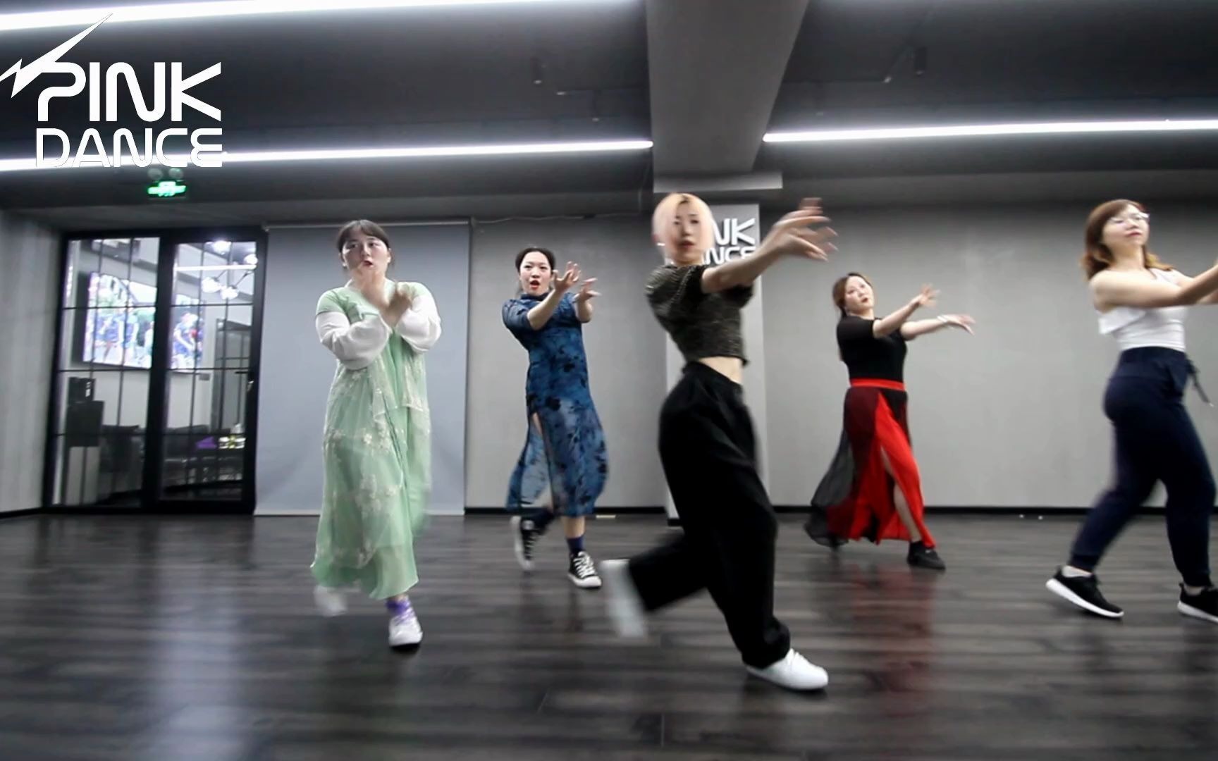 【上海PINK舞蹈工作室】《燕无歇》流畅的旋律，