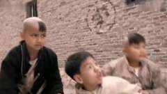 小小飞虎队：日本小孩和中国小伙街头比武，谁