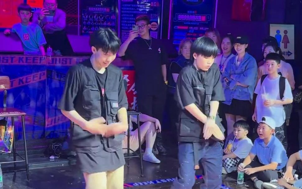 【喻文乐&amp;周钰翔】呜呜，他俩这里跳的也