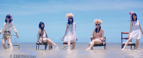 乃木坂46 - 裸足でSummer