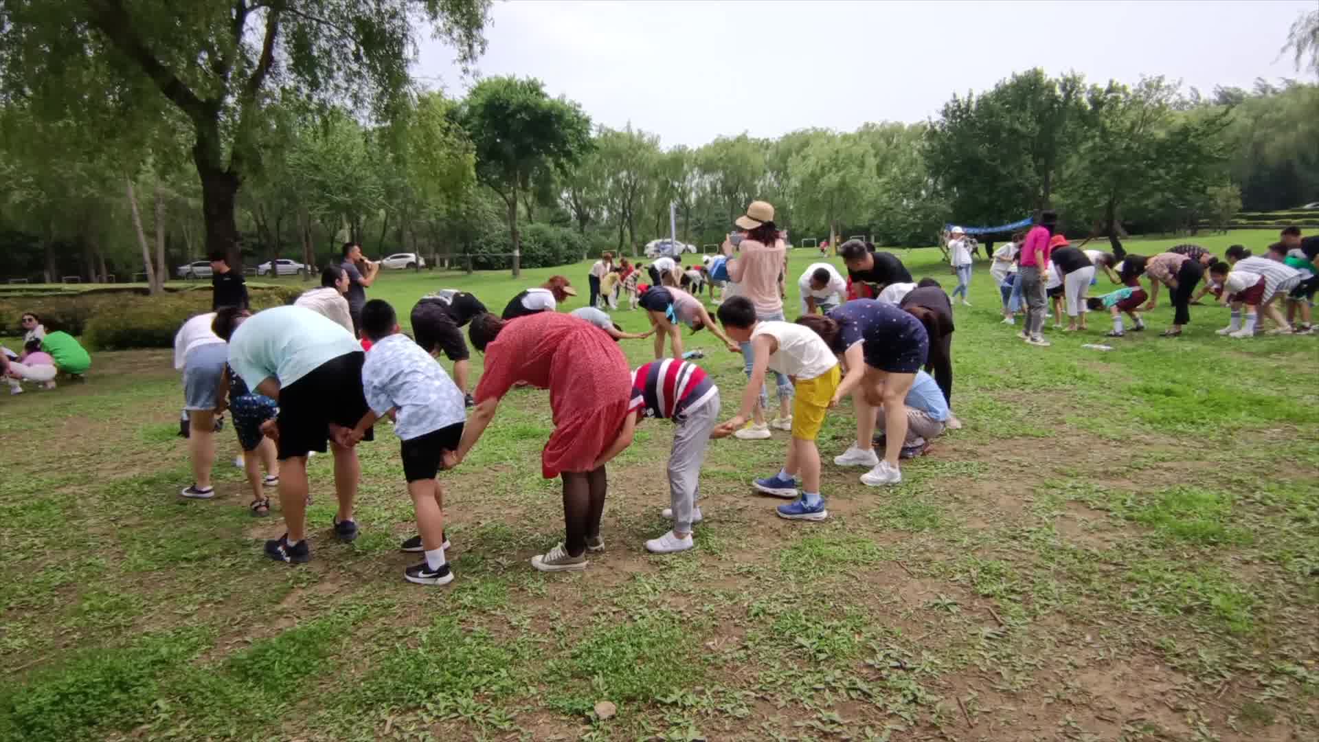 实验小学二年二班新区亲子活动