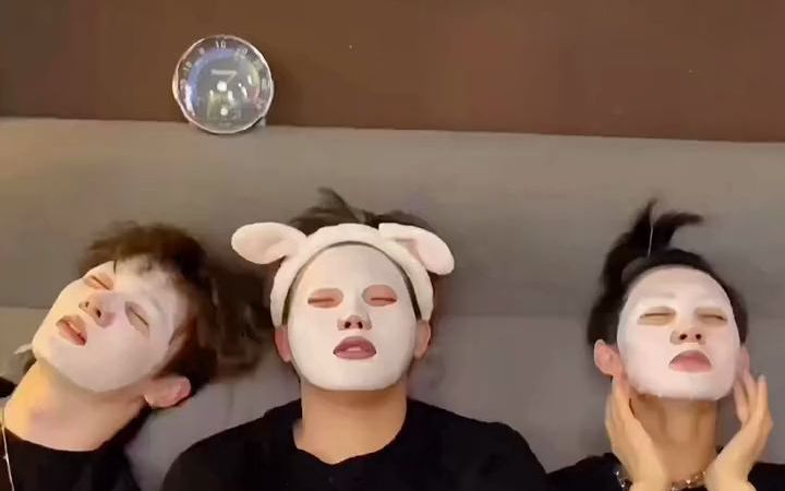 ~太吓人了，张墨就像西游记里面抓住唐僧的妖怪