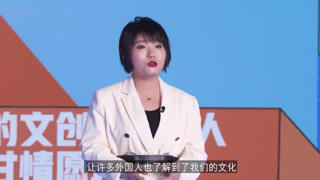 北大网红李雪琴“憋尿式”脱口秀，开口就炸，