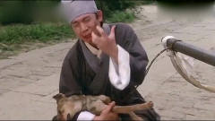 唐伯虎点秋香：男孩和周星驰比惨，拿棍子敲脑