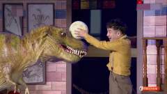 林涛抢恐龙蛋，恐龙被人放出来了，追着他和恐