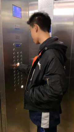 搞笑电梯