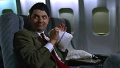 憨豆先生：飞机上逗小孩子？心疼前面的乘客，