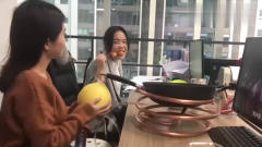 办公室小野：水果裹上糖衣就是糖葫芦，看着就