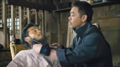 论自信只服彭于晏，说自己怎么剪都帅，让理发