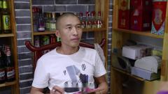 火锅店新招服务员，只因太听话而被老板开除，