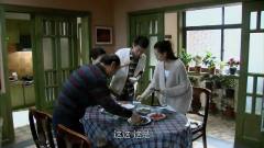 小曼怕未来婆婆家膈应，主动提出用公筷夹菜，