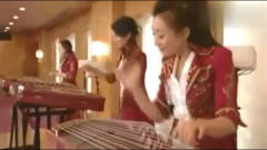 日本节目：搞笑艺人现场看中国的女子十二乐坊
