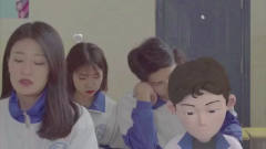 搞笑视频：女同学和男同学相约一起去买花生，
