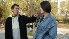 结巴小伙问路找厕所，没想又碰到一个女结巴，