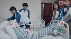 陈翔六点半：妹爷不想让学生上体育课，拿砖头