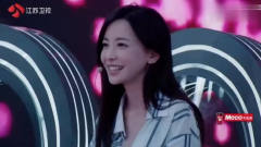 岳云鹏这段太搞笑了，一开嗓全场笑疯，薛之谦