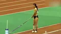 日本田径女选手这一跳出名了，确定不是来搞笑