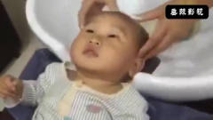 一听说还要钱，儿子撒腿就跑，太逗了