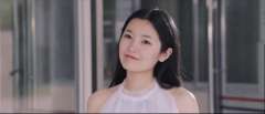小伙去女生宿舍，看到女生要洗袜子立马抢过去