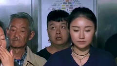 陈翔六点半：男子电梯吃美女豆腐，谁料电梯里